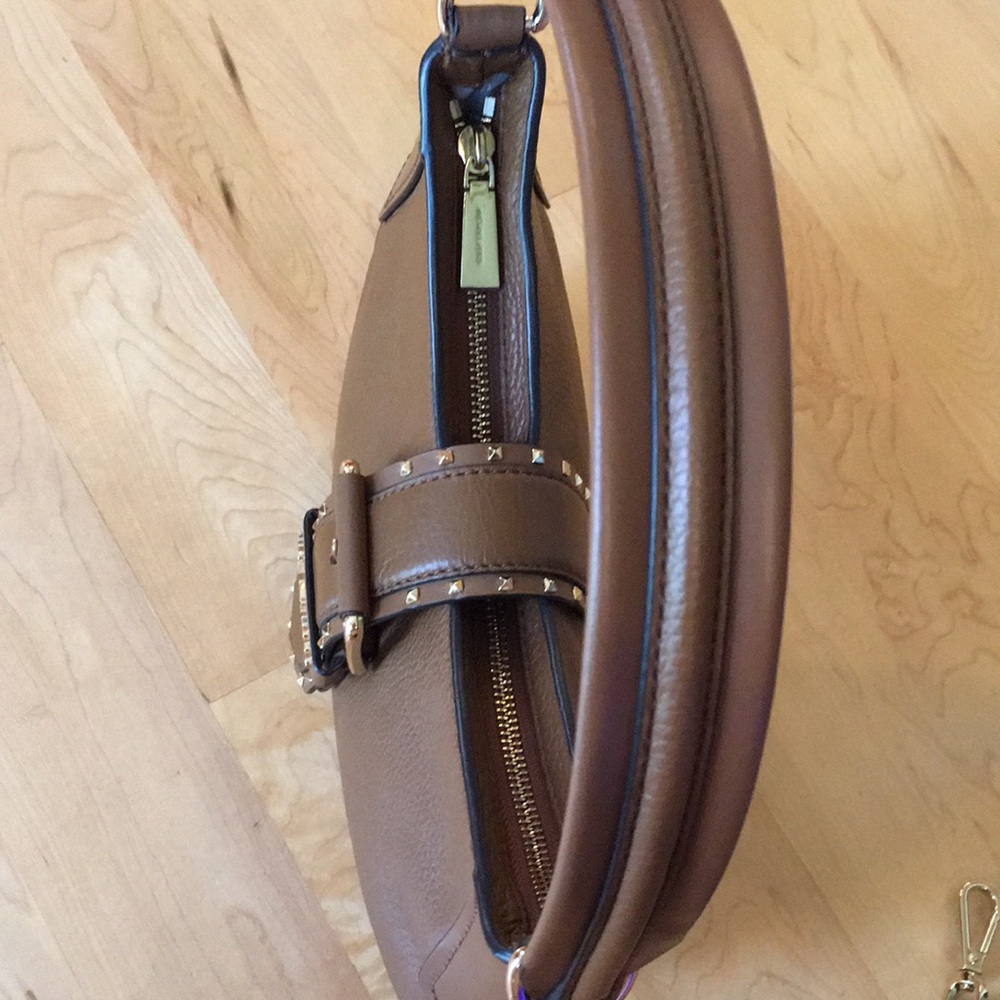 MICHAEL KORS | Pebbled Leather Lillian Shoulder Bag With Crossbody Strap - Picture 8 of 13